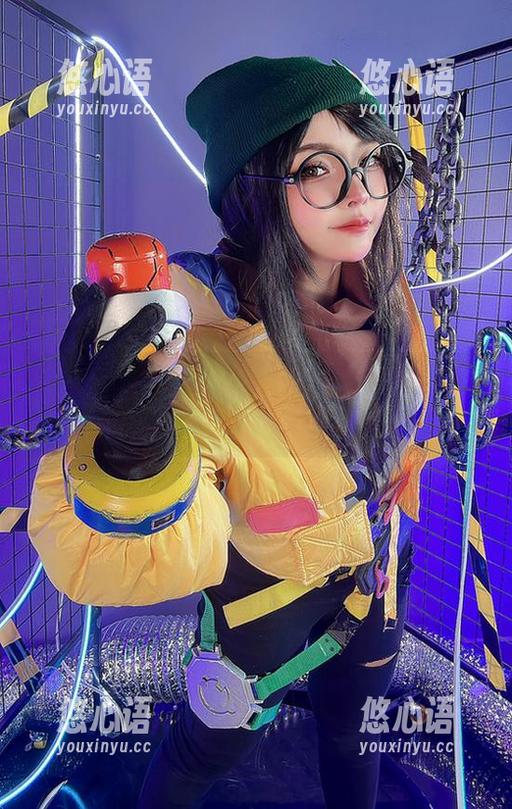 为你的夏日增添色彩：Sayo Momo泳装精美套图免费下载，快来收藏！.txt